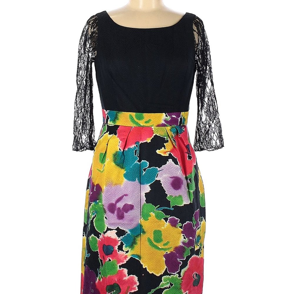 Mirror of Venus Black and Floral Dress with Lace Sleeves